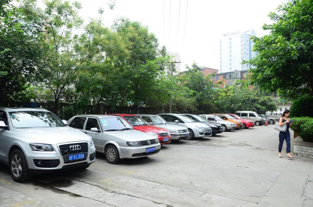 Chengdu Traffic Hotel Buitenkant foto